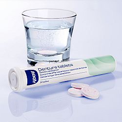 30 műfogsor-tisztítótabletta